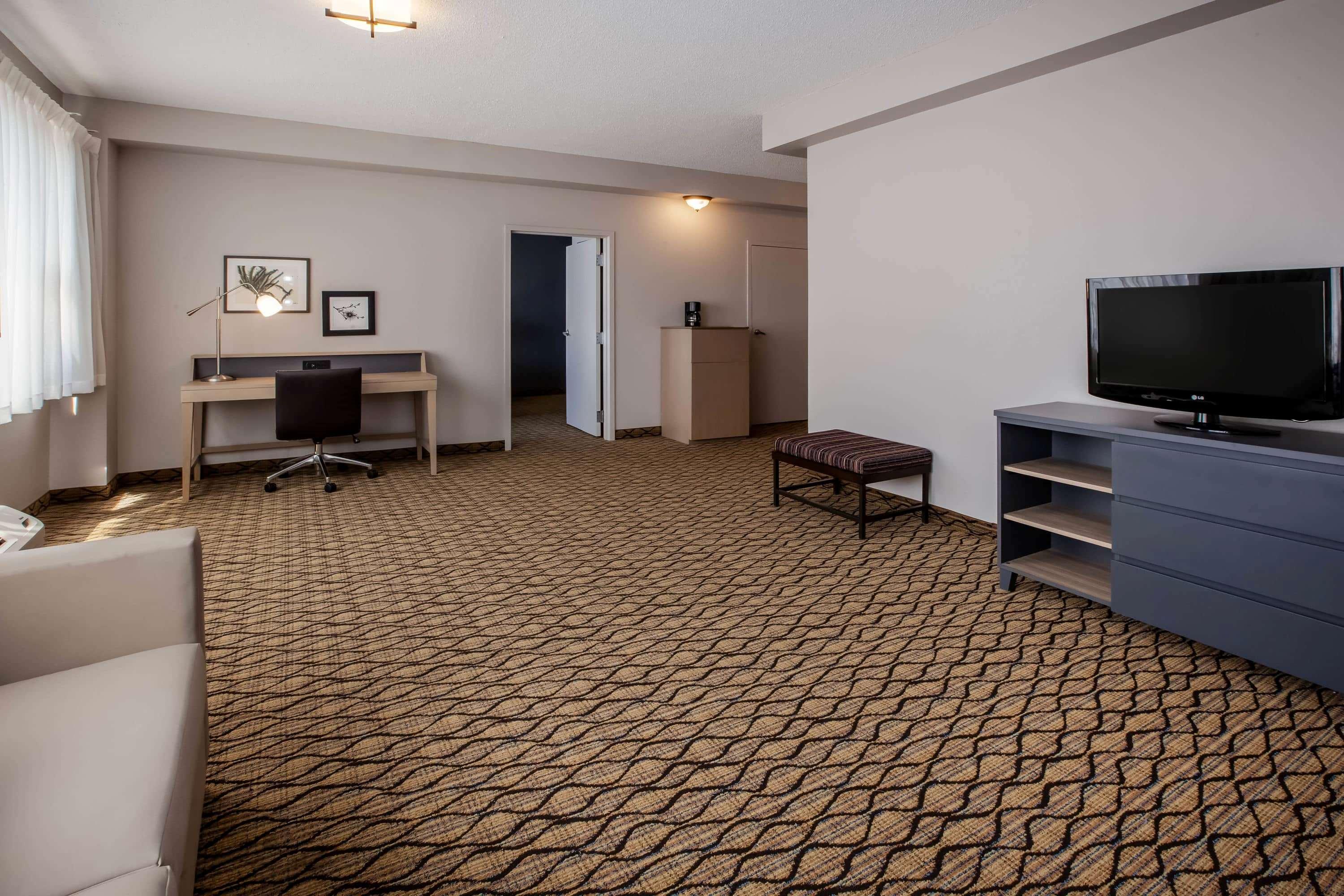 Days Inn & Suites By Wyndham Rochester Hills Mi Eksteriør billede