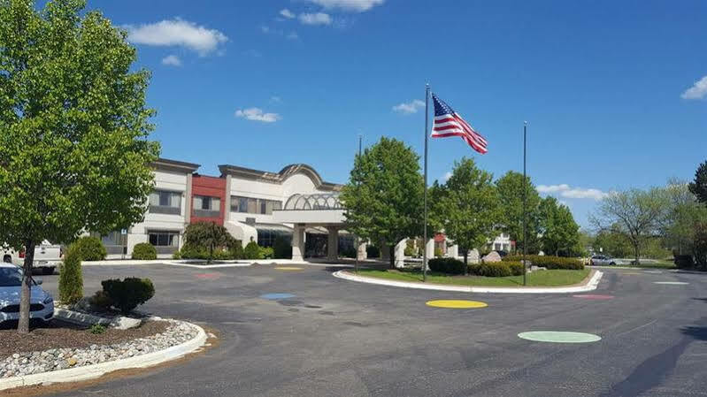 Days Inn & Suites By Wyndham Rochester Hills Mi Eksteriør billede